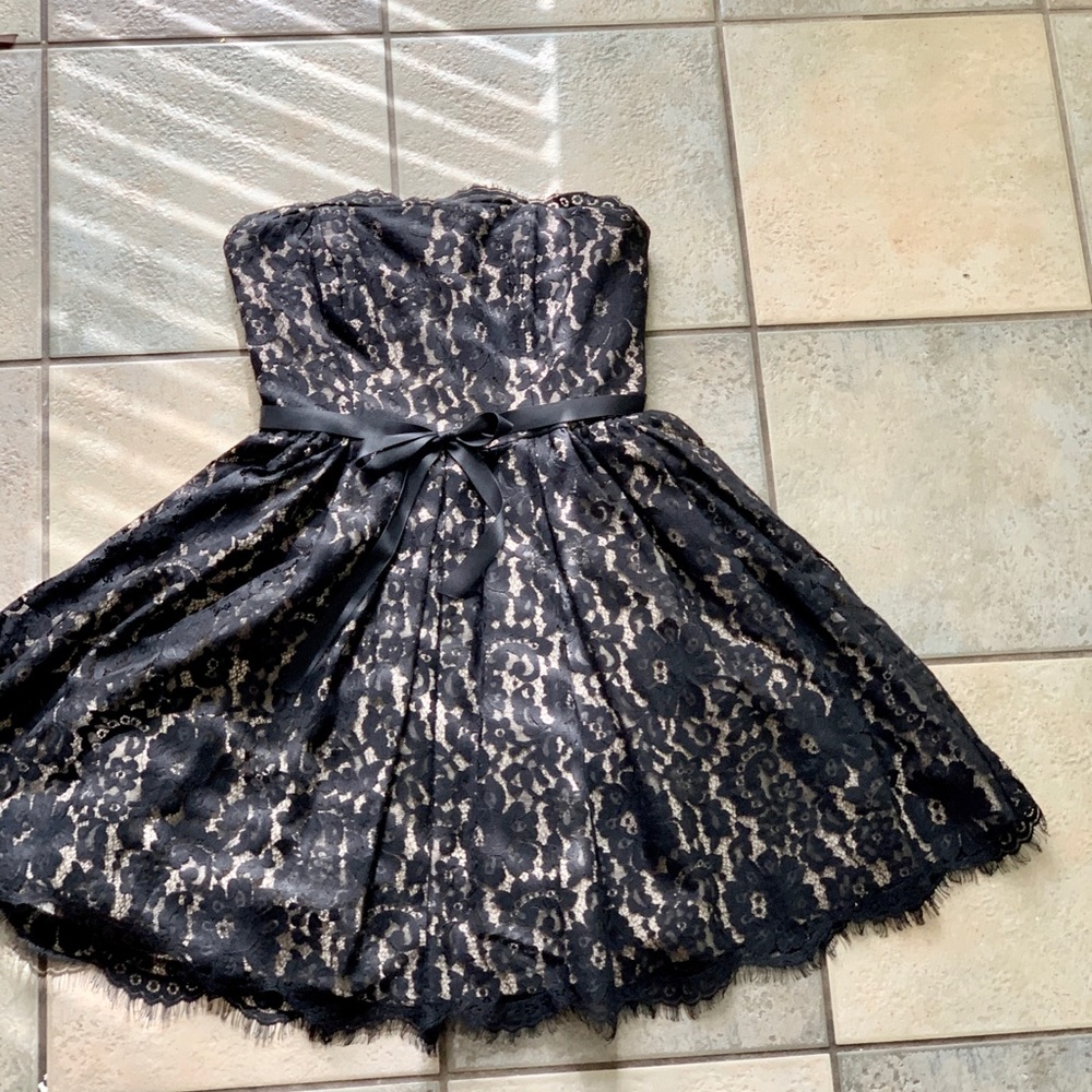 Women’s VERY cute, Eyelash Lace Dress